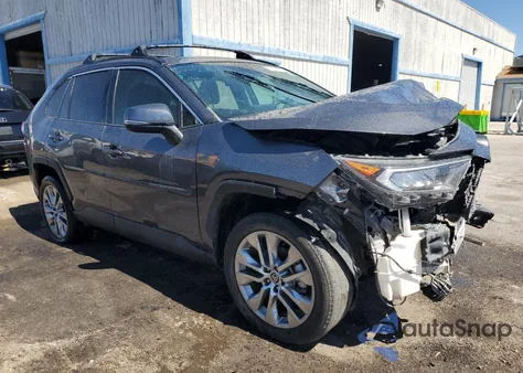 2021 Toyota Rav4 Xle Premium из США, поврежденный, VIN 2T3C1RFVXMC108503